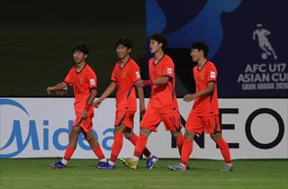 U17亞洲盃巔峯對決!中國少年隊首發陣容曝光:鄺兆鐳、帥惟浩領銜挑戰衛冕冠軍日本